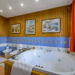 Anna Luxury