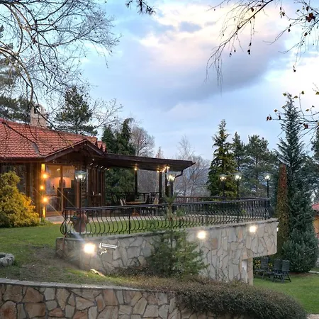 וילה Anna Luxury Shtarkelovo Gnezdo