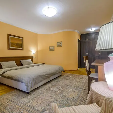 Anna Luxury * Shtarkelovo Gnezdo